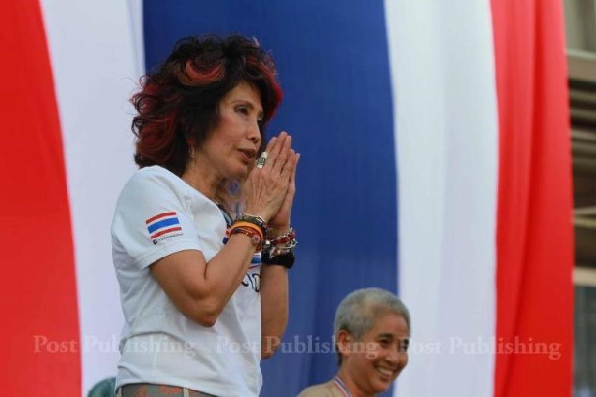 หมอพรทิพย์ขึ้นเวทีอโศกลั่นต้องปฏิรูปประเทศ หมอพรทิพย์ขึ้นเวทีอโศกลั่นต้องปฏิรูปประเทศ