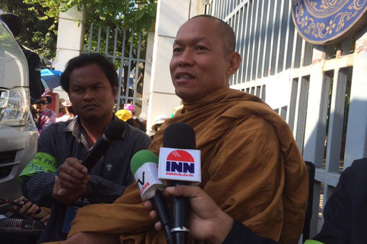 พุทธะอิสระลั่นหากสุเทพไม่มาหาจะยกเลิกเวที พุทธะอิสระลั่นหากสุเทพไม่มาหาจะยกเลิกเวที
