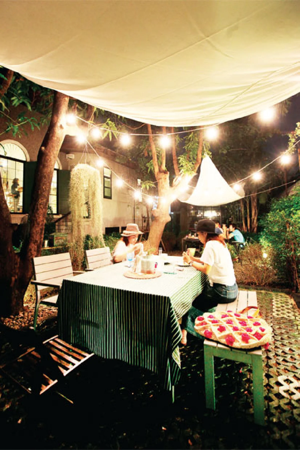 TREAT CAFE สงบเย็นในบ้านหลังงาม