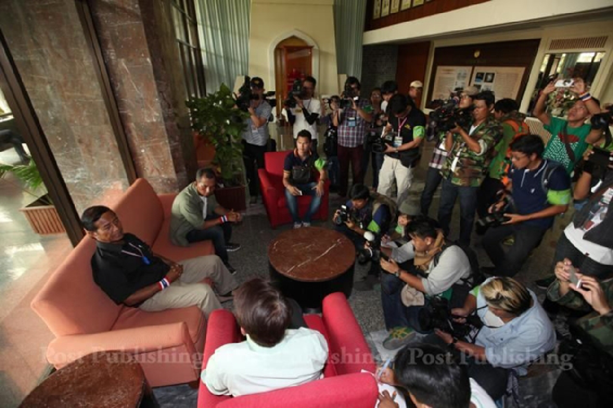 Govt shutdown this week, Suthep says (Updated)