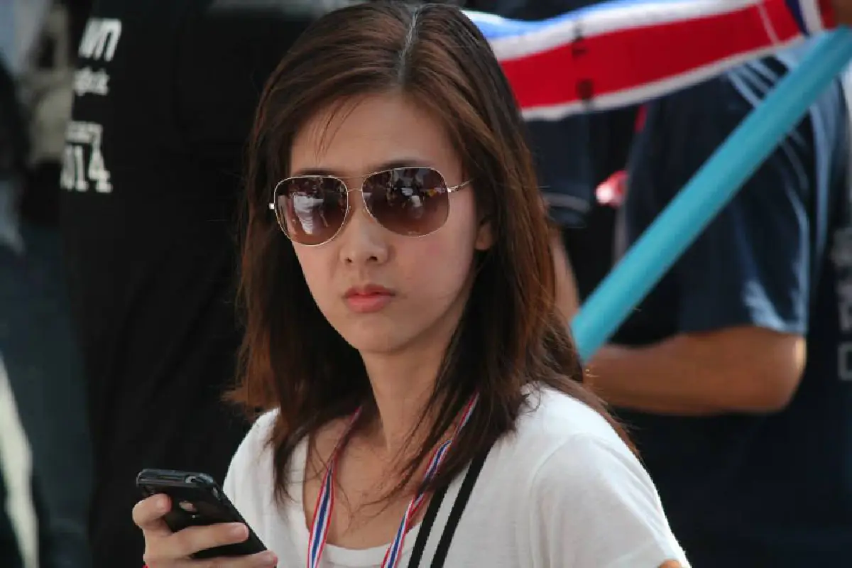 รวมดาวสาวม็อบสีสันแห่งการชุมนุม