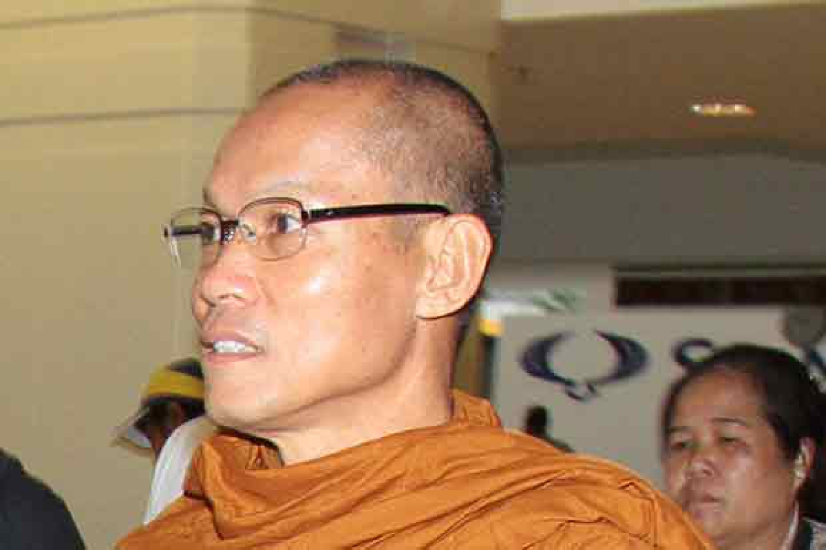 "พุทธอิสระ"นำมวลชนบุกเมืองทอง "พุทธอิสระ"นำมวลชนบุกเมืองทอง
