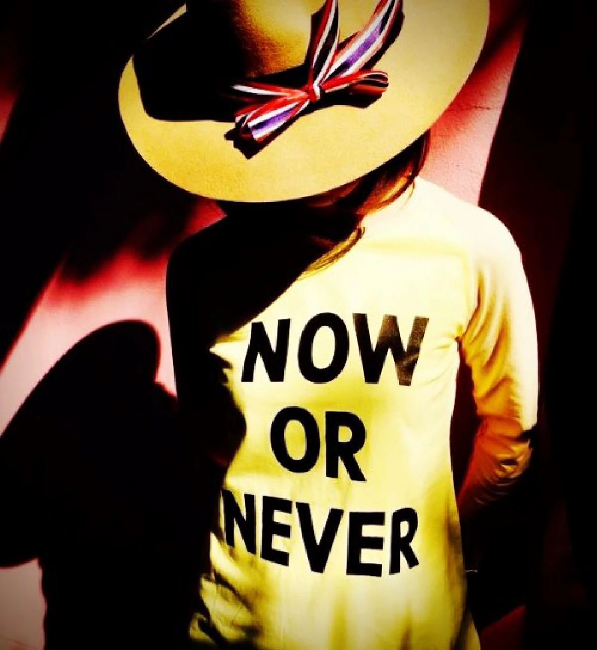 เสื้อยืดฝีมือคนดัง"ของที่ระลึก"สุดฮิตชัตดาวน์กทม.