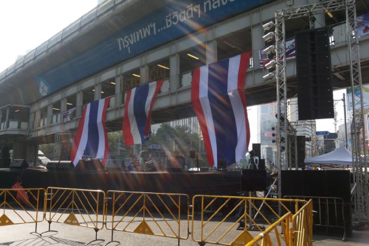 เวทีกปปส.อโศกตรวจเข้มความปลอดภัย เวทีกปปส.อโศกตรวจเข้มความปลอดภัย