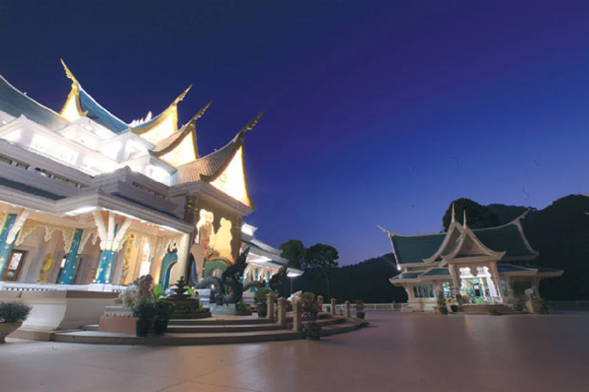 Dream Destination ตะวันขึ้นภูก้อน ลับขอบผาตากเสื้อ