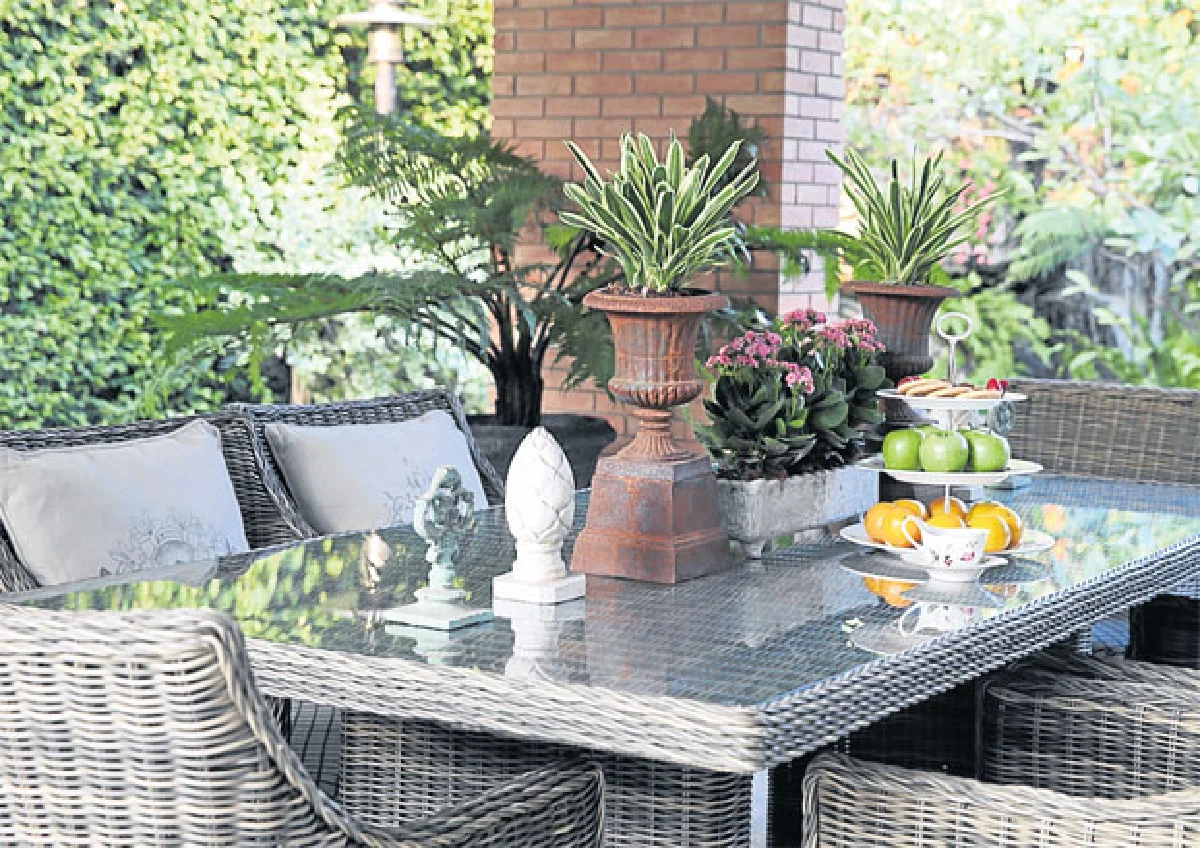 บ้านสวนสวยสไตล์อังกฤษ อิงแอบธรรมชาติ