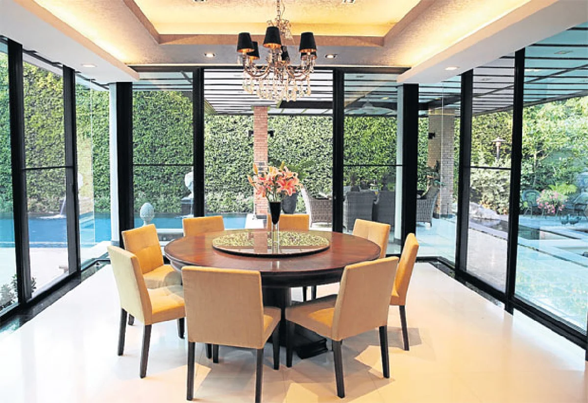 บ้านสวนสวยสไตล์อังกฤษ อิงแอบธรรมชาติ