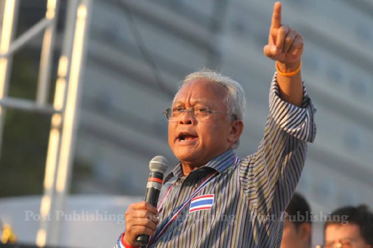 Suthep talks to the Bangkok Post