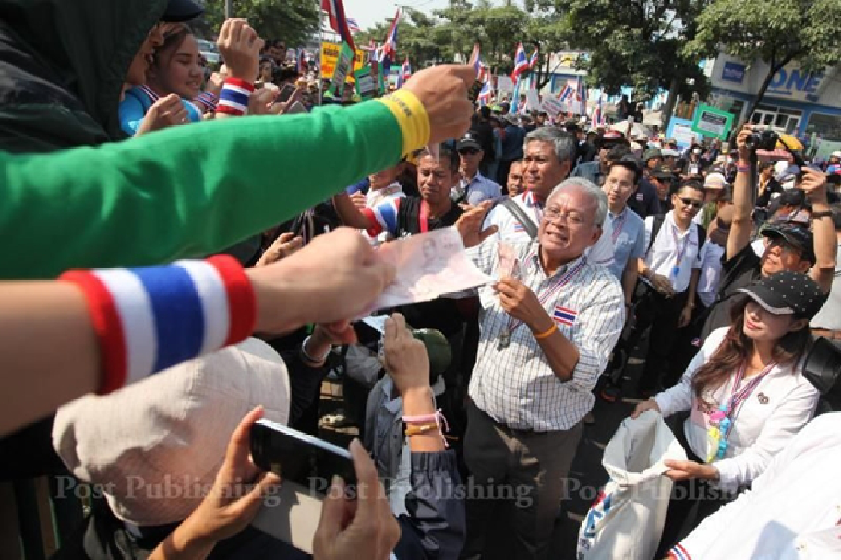 Suthep talks to the Bangkok Post