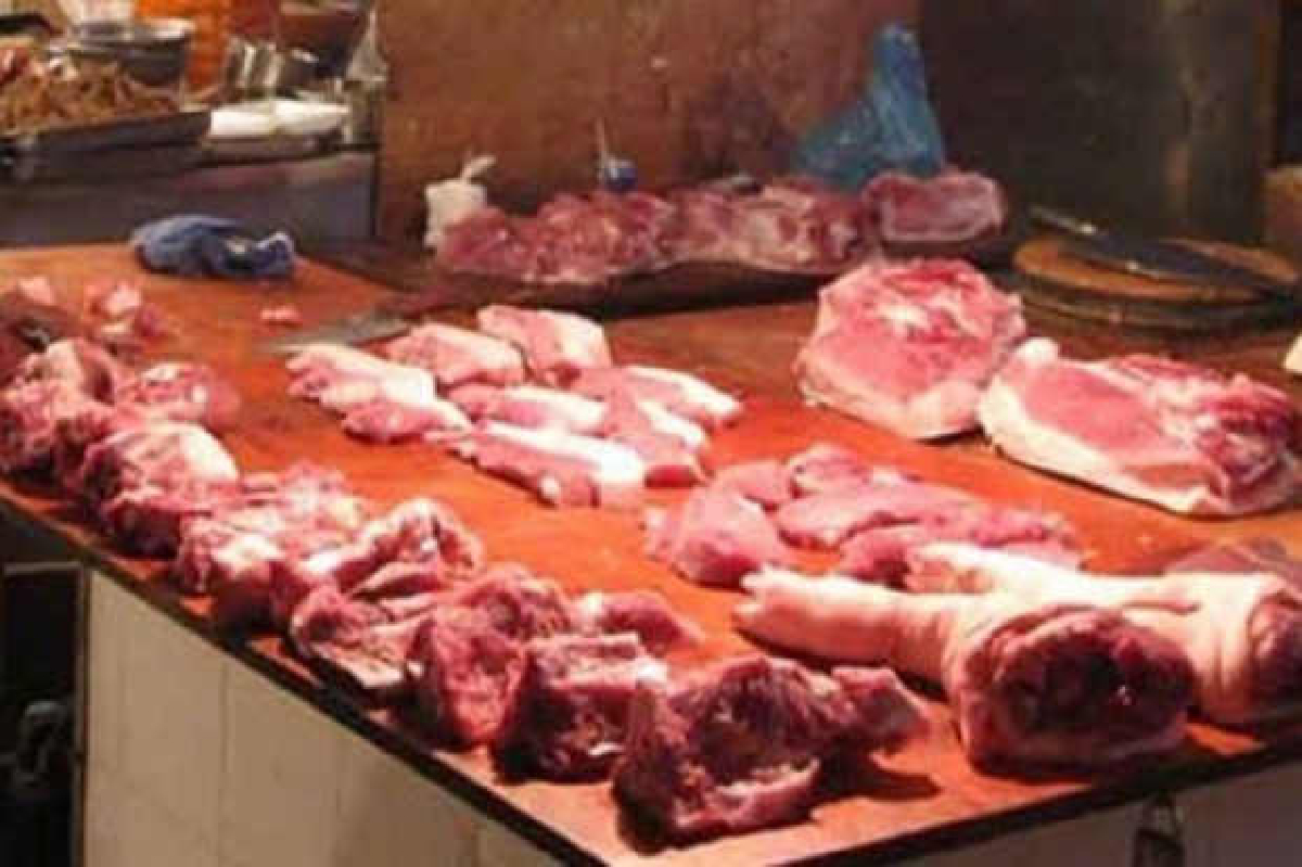 เนื้อหมูสกลนครราคาขับขึ้นกก.ละ20 เนื้อหมูสกลนครราคาขับขึ้นกก.ละ20
