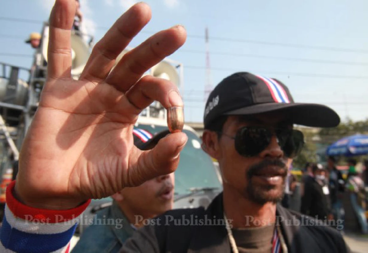 ยิงกปปส.หน้าสโมสรทบ.เจ็บ1มือยิงโดนจับพบเป็นตร.