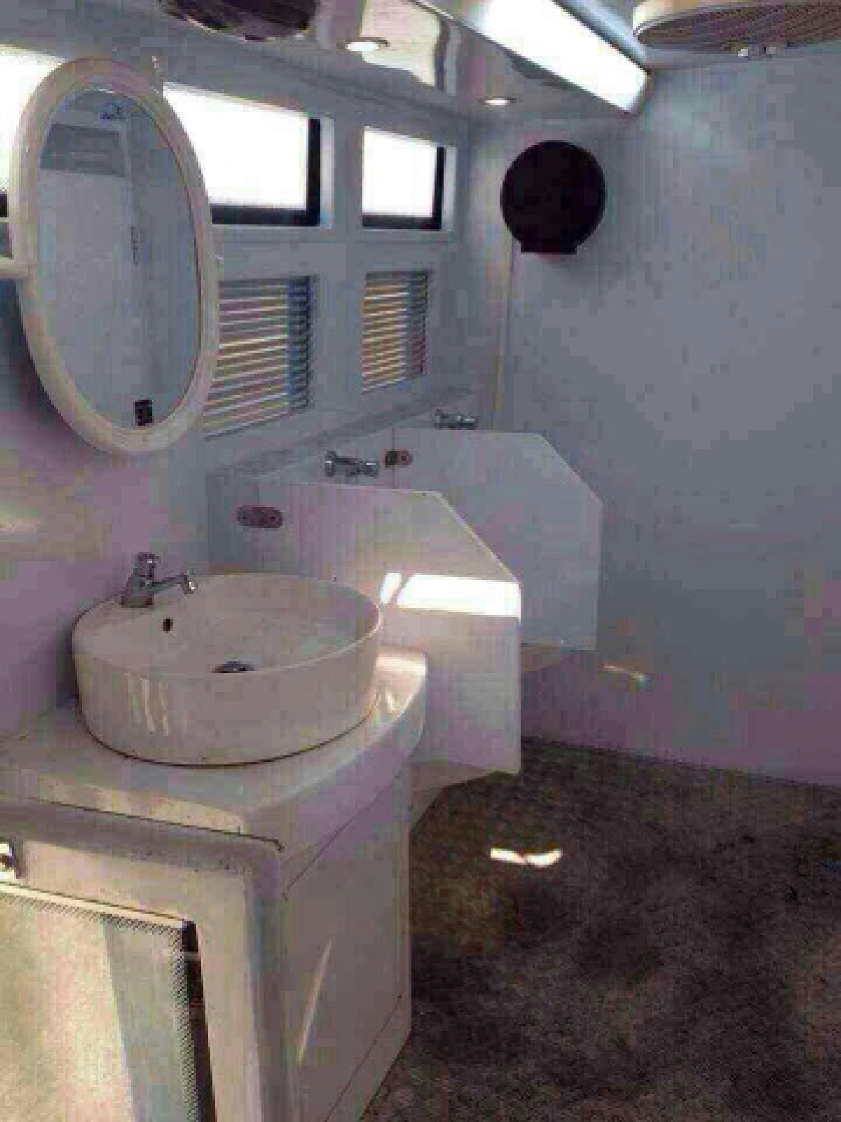 พบกล้องจิ๋วในรถสุขาเคลื่อนที่กทม.