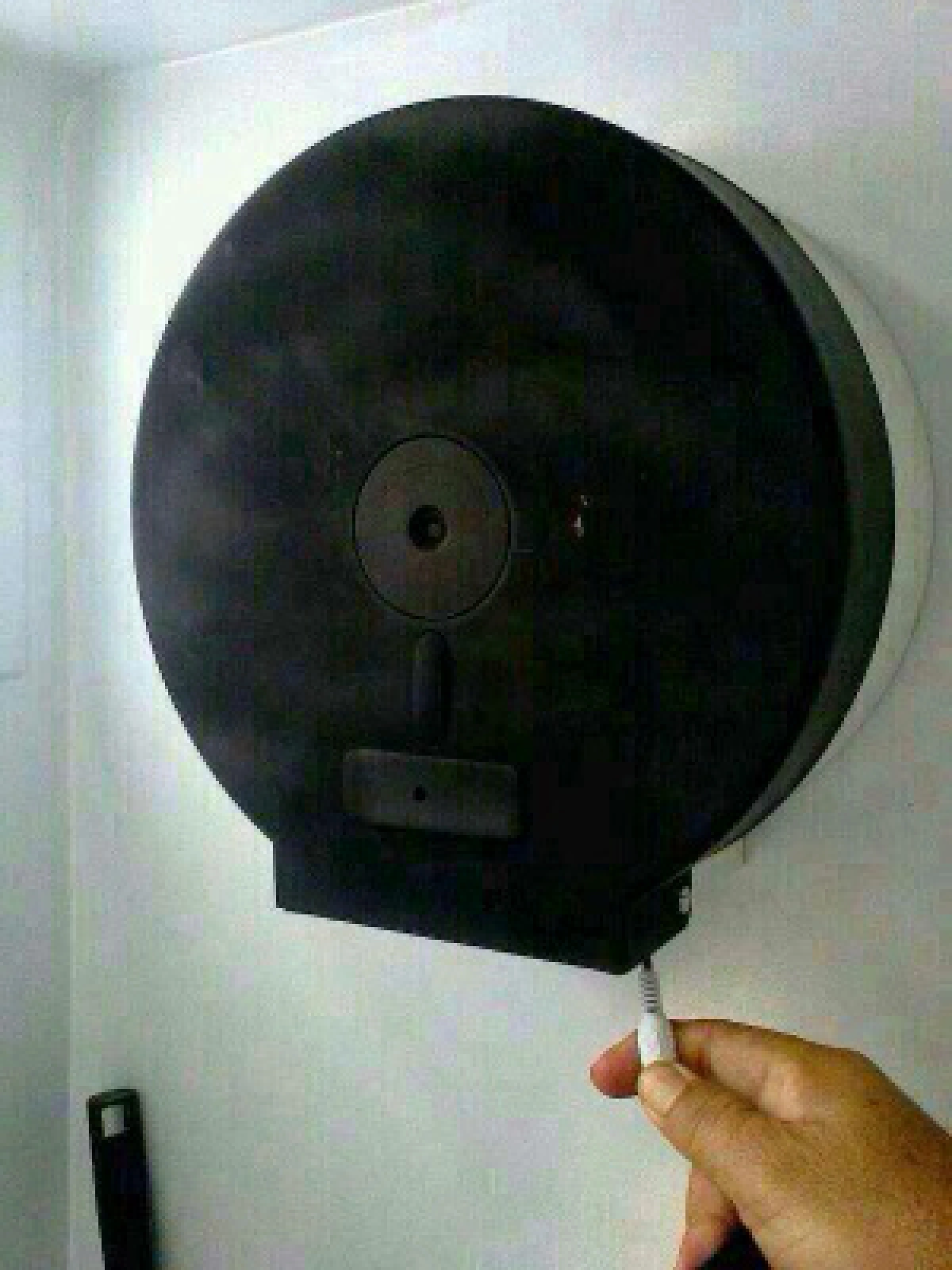 พบกล้องจิ๋วในรถสุขาเคลื่อนที่กทม.