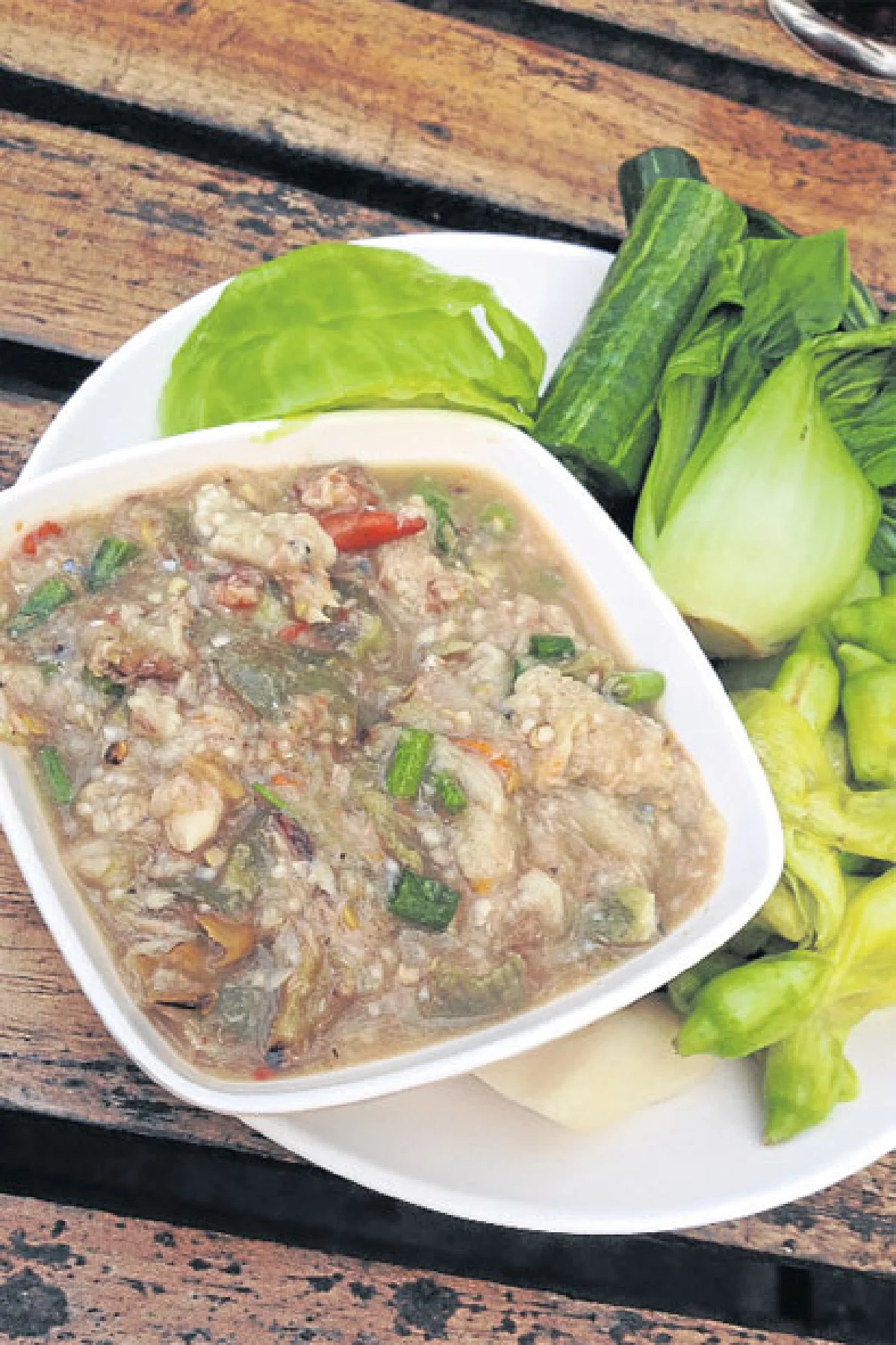 เผ็ดสร้างสุข ณ ครกไม้ไทยลาว