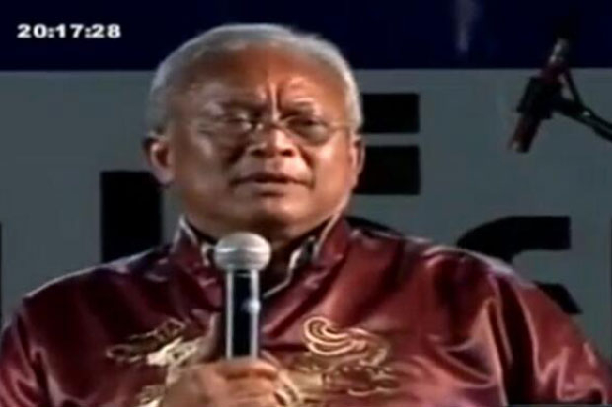 "สุเทพ"แฉตำรวจจ้องล้างแค้นมวลชน "สุเทพ"แฉตำรวจจ้องล้างแค้นมวลชน