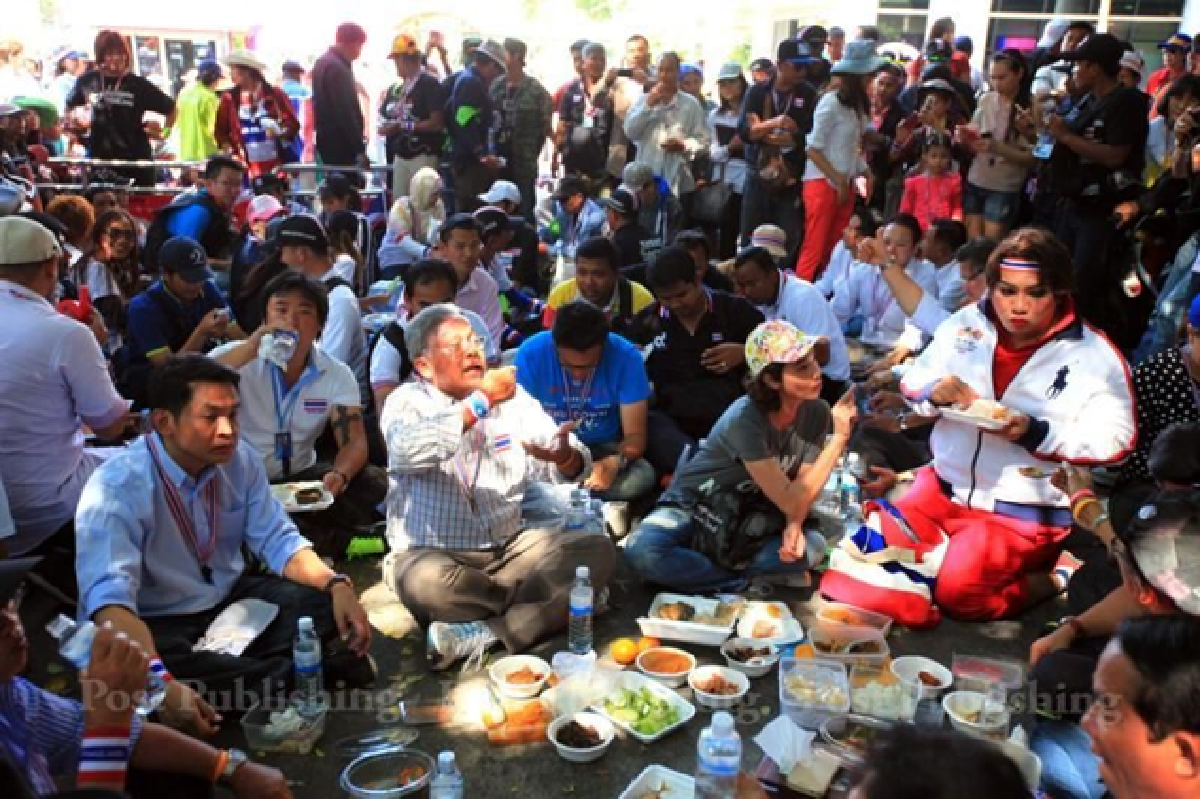 PDRC "street picnic" for election day
