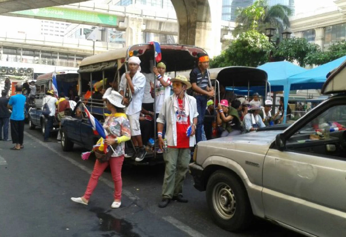 กปปส.ขยายพื้นที่ชุมนุมสีลมรับม็อบเพิ่ม