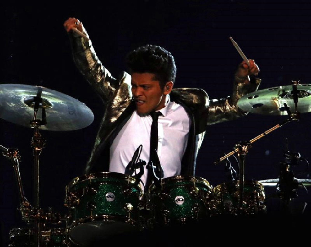 Bruno Mars, Superbowl superstar