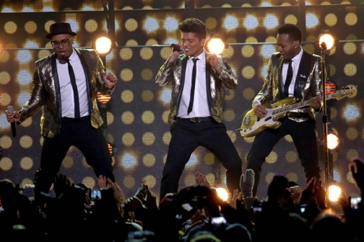 Bruno Mars, Superbowl superstar