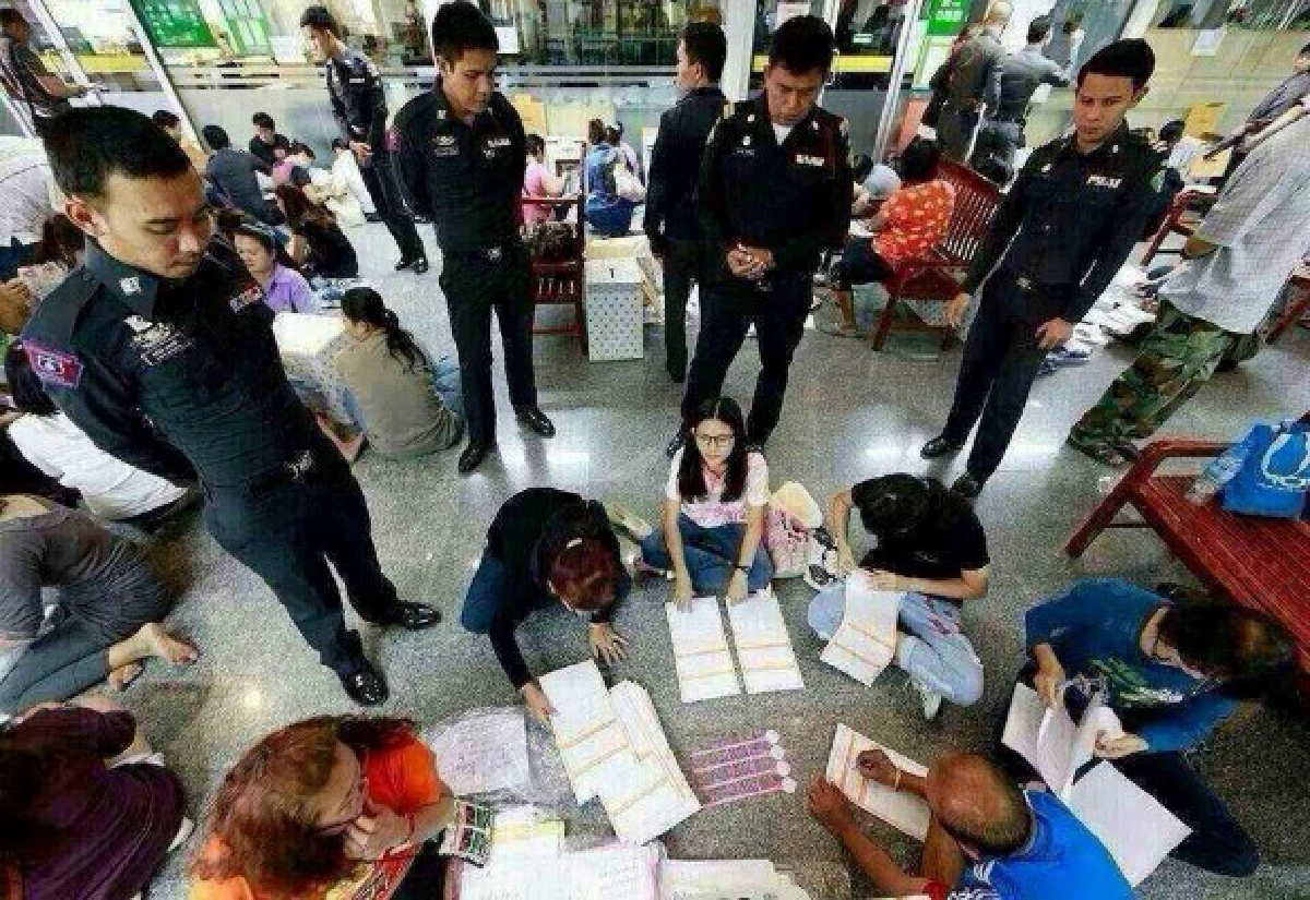 แจงภาพตร.เซ็นบัตรเลือกตั้งเป็นขั้นตอนปกติ