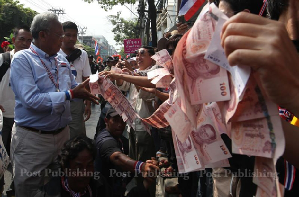Ministry promises talks with angry farmers (Updated)