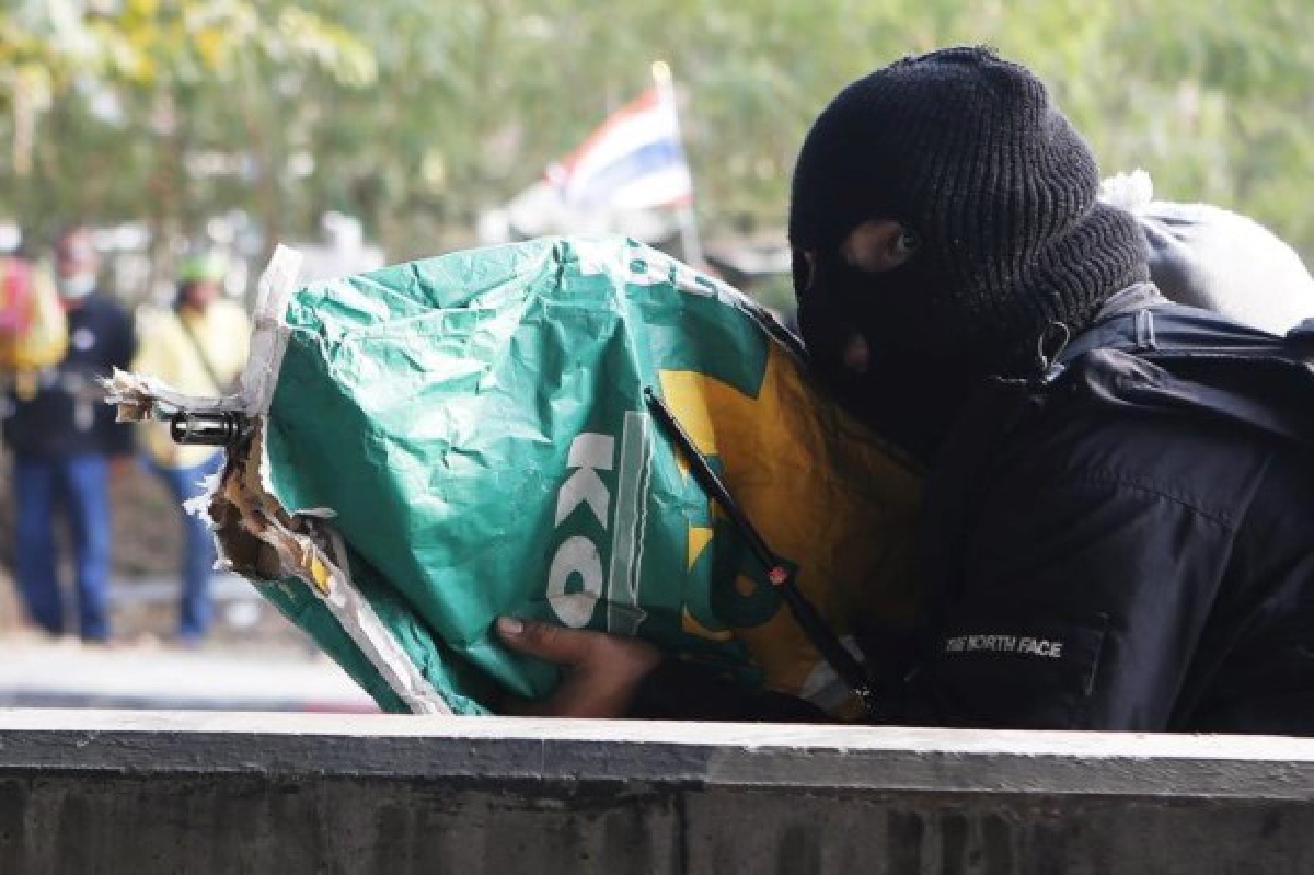 ศาลอาญายังไม่อนุมัติหมายจับมือปืนป๊อปคอร์น ศาลอาญายังไม่อนุมัติหมายจับมือปืนป๊อปคอร์น