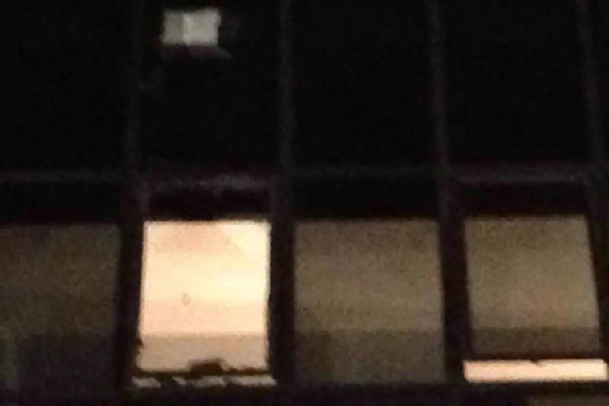 ยิงศาลอาญารัชดา-กระจกแตก