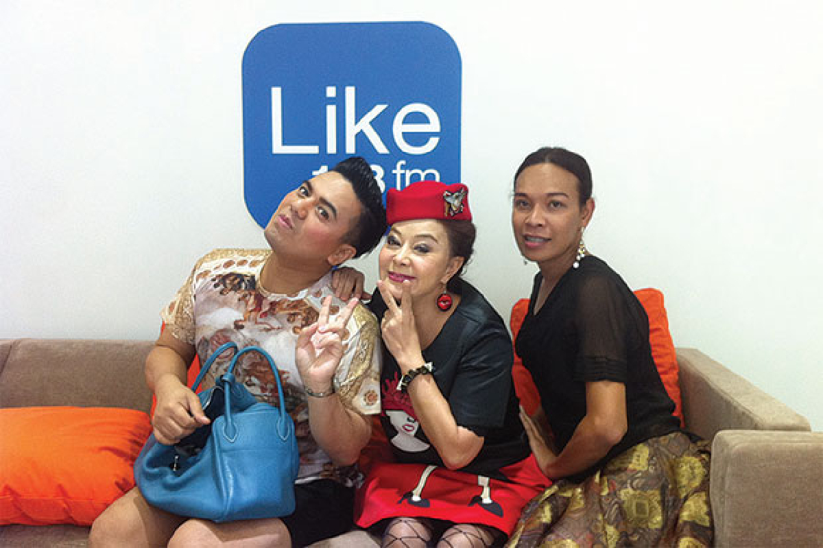 เปิดคลื่นวิทยุ(ไหนดี)ปี 2557 เปิดคลื่นวิทยุ(ไหนดี)ปี 2557