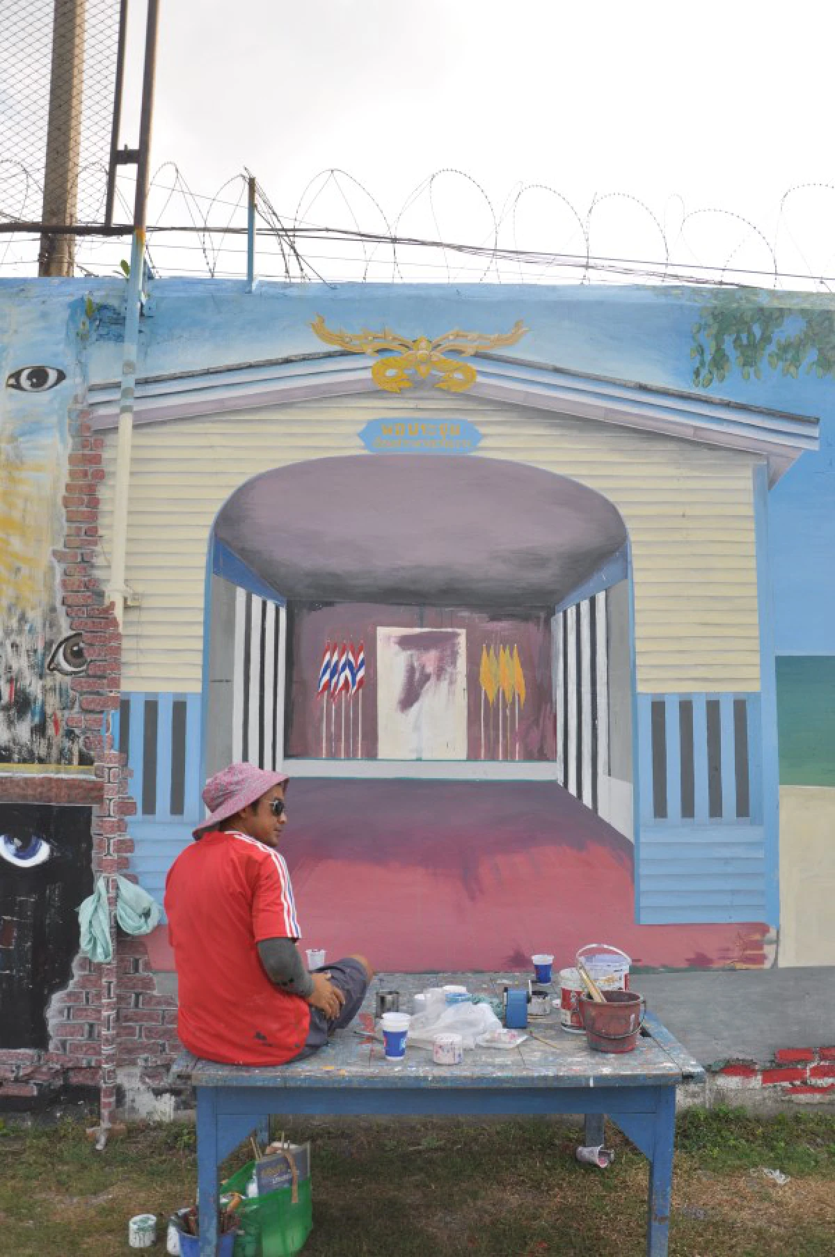 ยลงานศิลป์บนกำแพงคุกบางขวาง