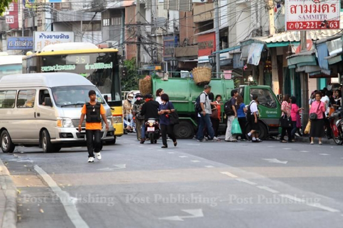 5 killed as violence stalls police operation to retake 5 rally sites