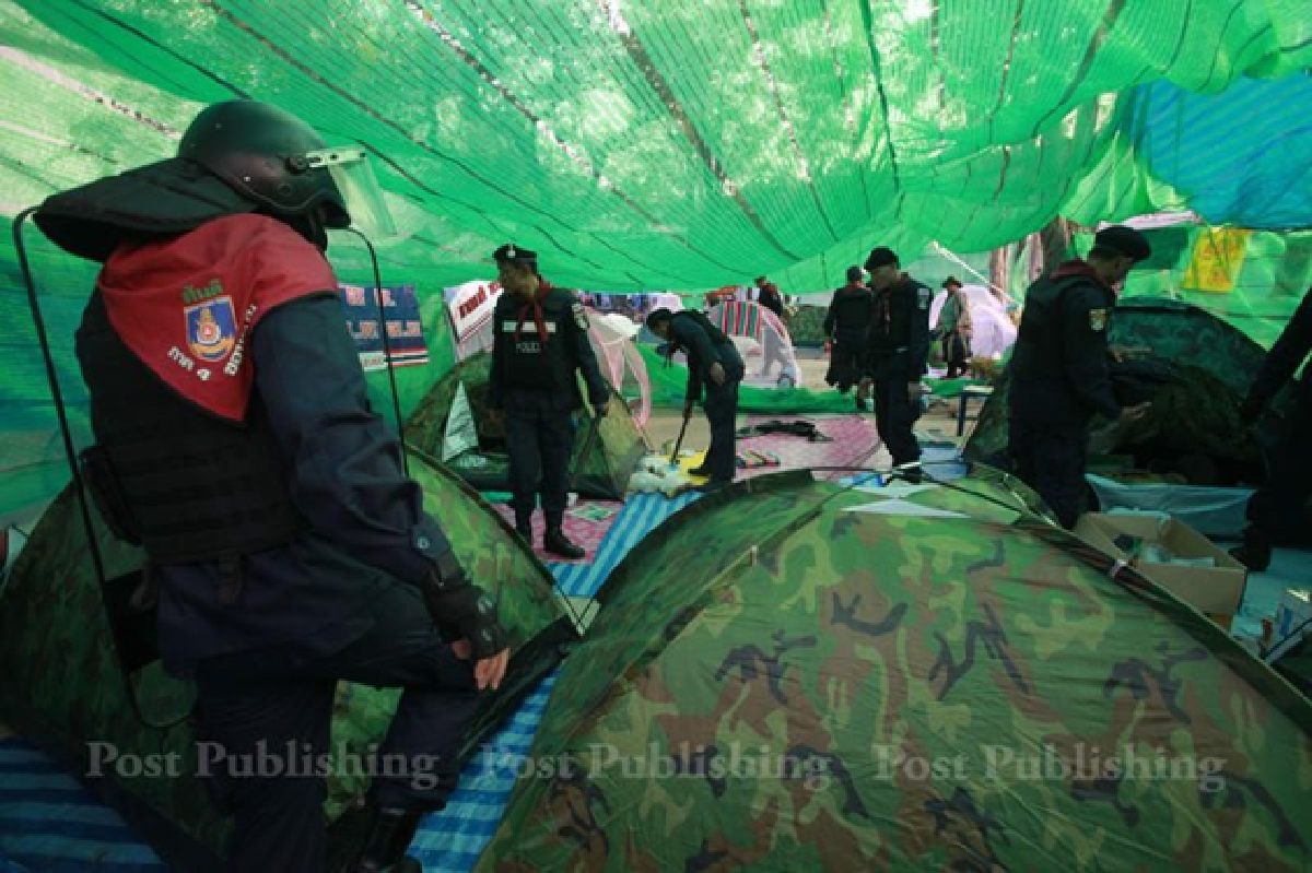 5 killed as violence stalls police operation to retake 5 rally sites