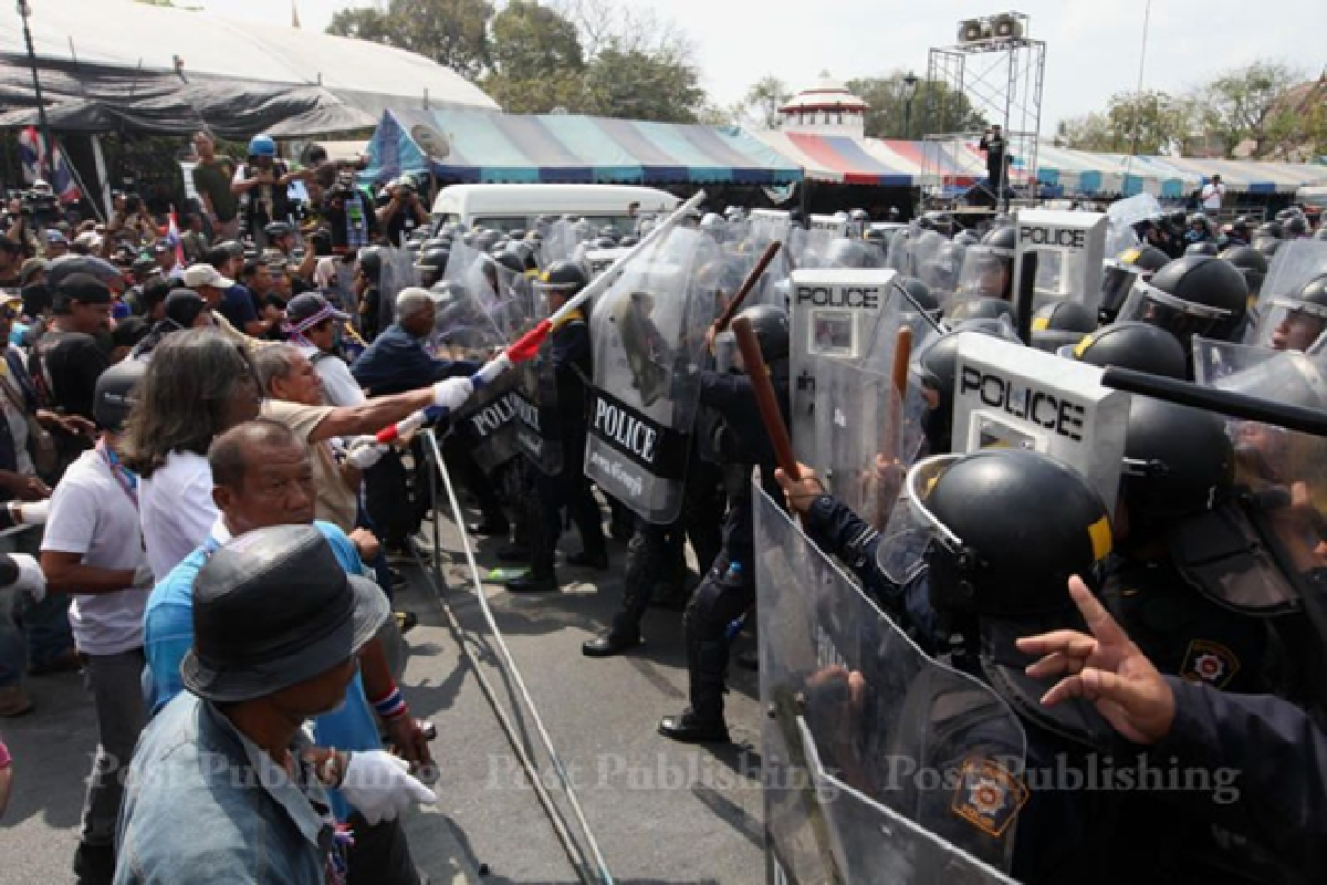 5 killed as violence stalls police operation to retake 5 rally sites