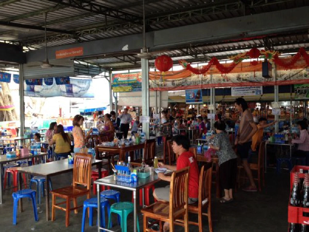 "อัมพร โพธิ์ศรี"แม่ค้าก๋วยเตี๋ยวถวายสมเด็จพระเทพฯ