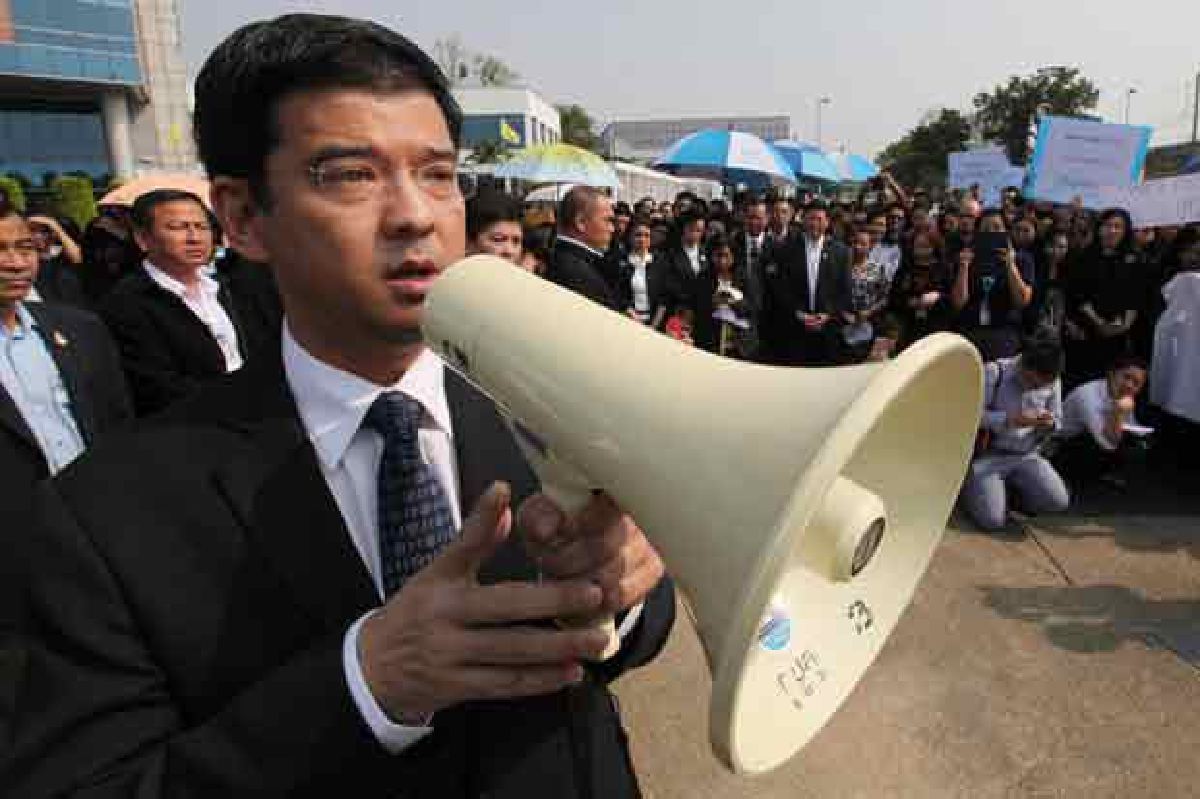 ศิธาปัดเอาเงินทอท.ไปช่วยจำนำข้าวชาวนา ศิธาปัดเอาเงินทอท.ไปช่วยจำนำข้าวชาวนา