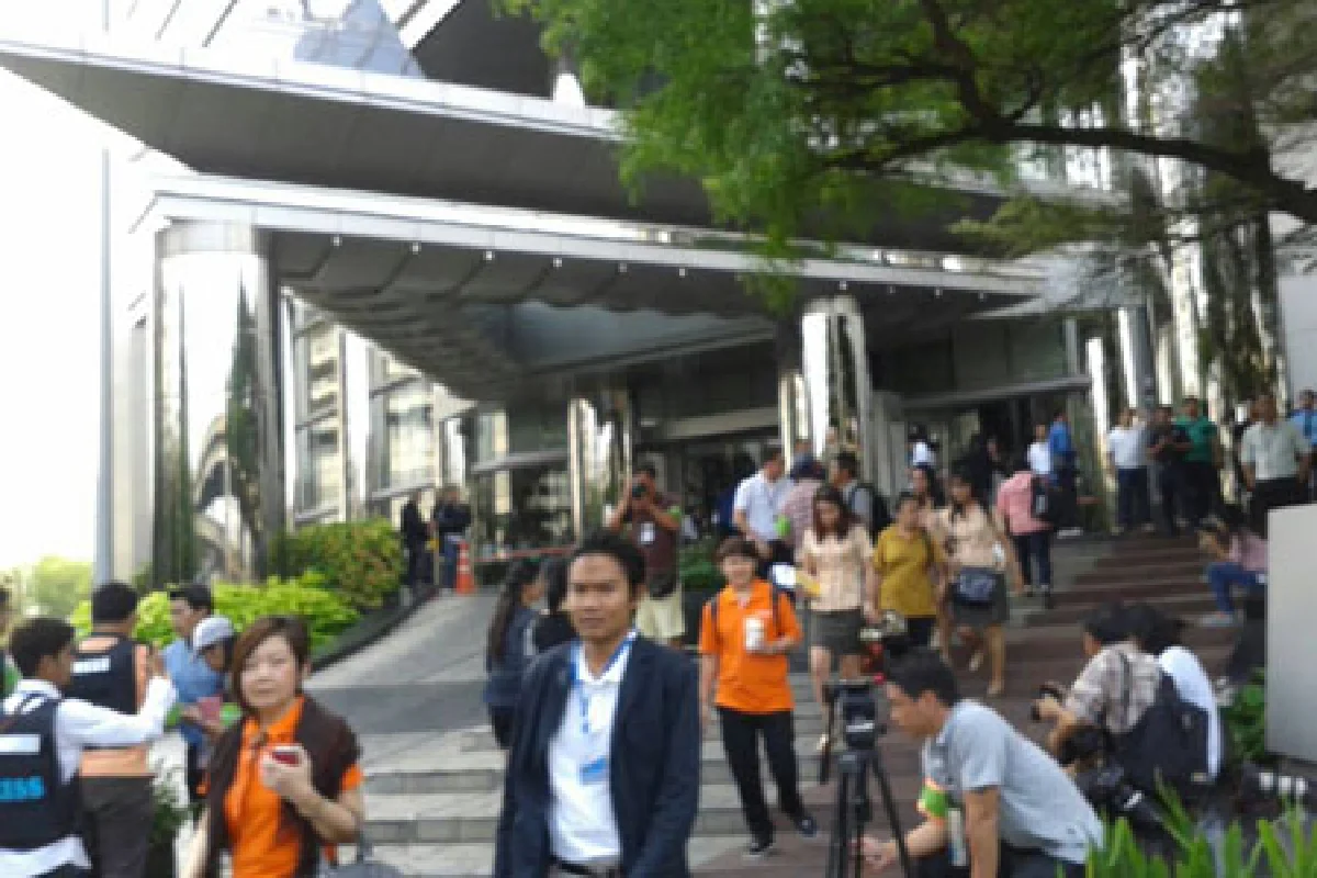 กปปส.แจ้งวัฒนะถึงอาคารชินวัตร3