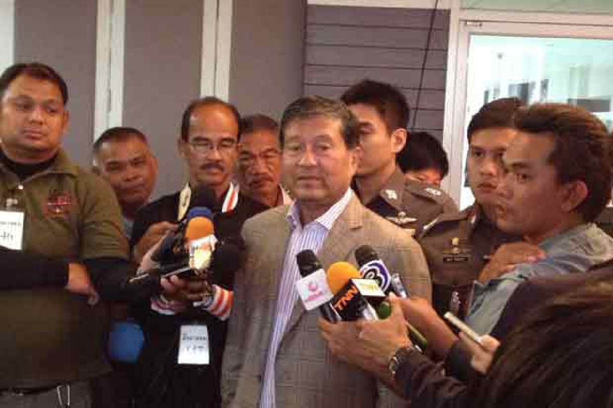 เฉลิมแฉแกนนำกปปส.ตบทรัพย์เทมาเสก เฉลิมแฉแกนนำกปปส.ตบทรัพย์เทมาเสก
