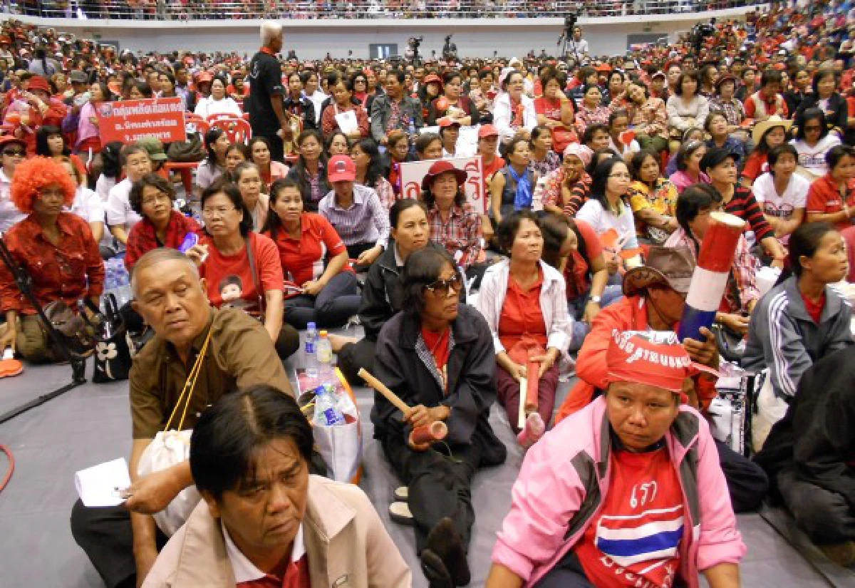 จตุพรลั่นเตรียมปลุกแดงต้านท่อน้ำเลี้ยงกปปส.