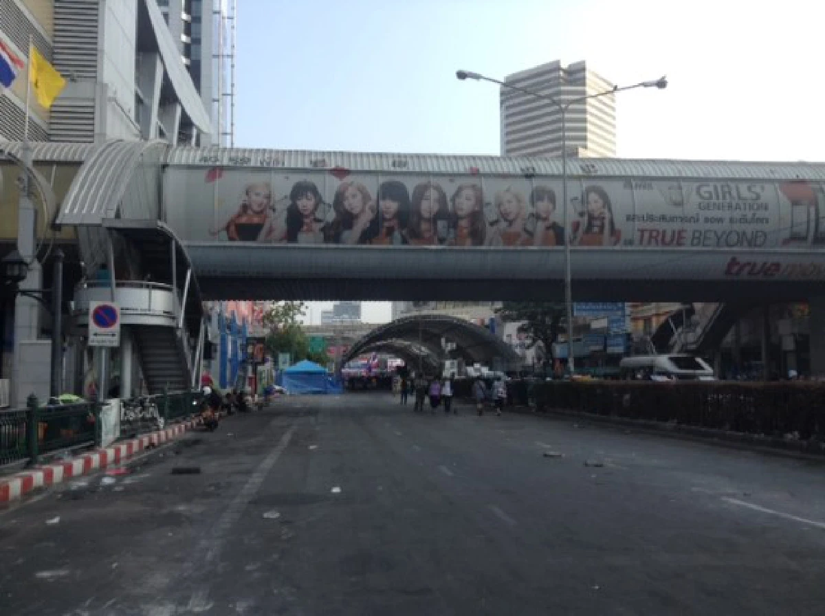 กปปส.รื้อเวทีปทุมวันเคลื่อนสมทบสวนลุมฯ