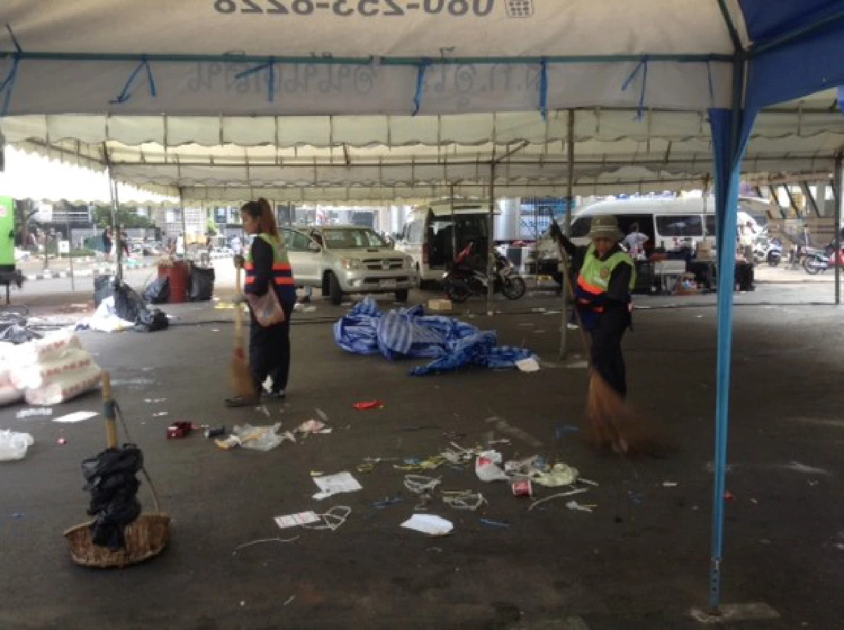 กปปส.รื้อเวทีปทุมวันเคลื่อนสมทบสวนลุมฯ