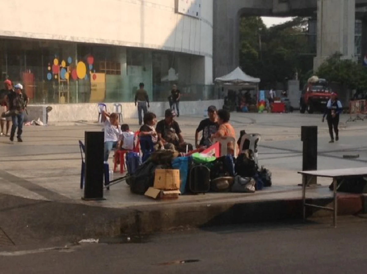 กปปส.รื้อเวทีปทุมวันเคลื่อนสมทบสวนลุมฯ