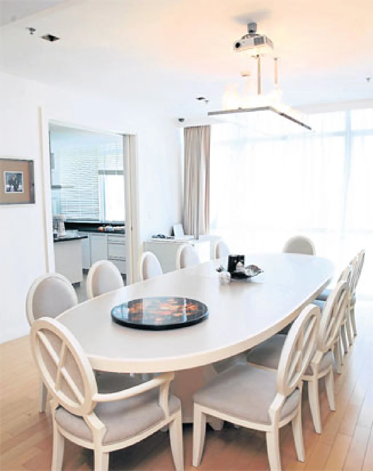 คอนโดสวยกลางเมืองของ มนต์นภา ฉายาวิจิตรศิลป์