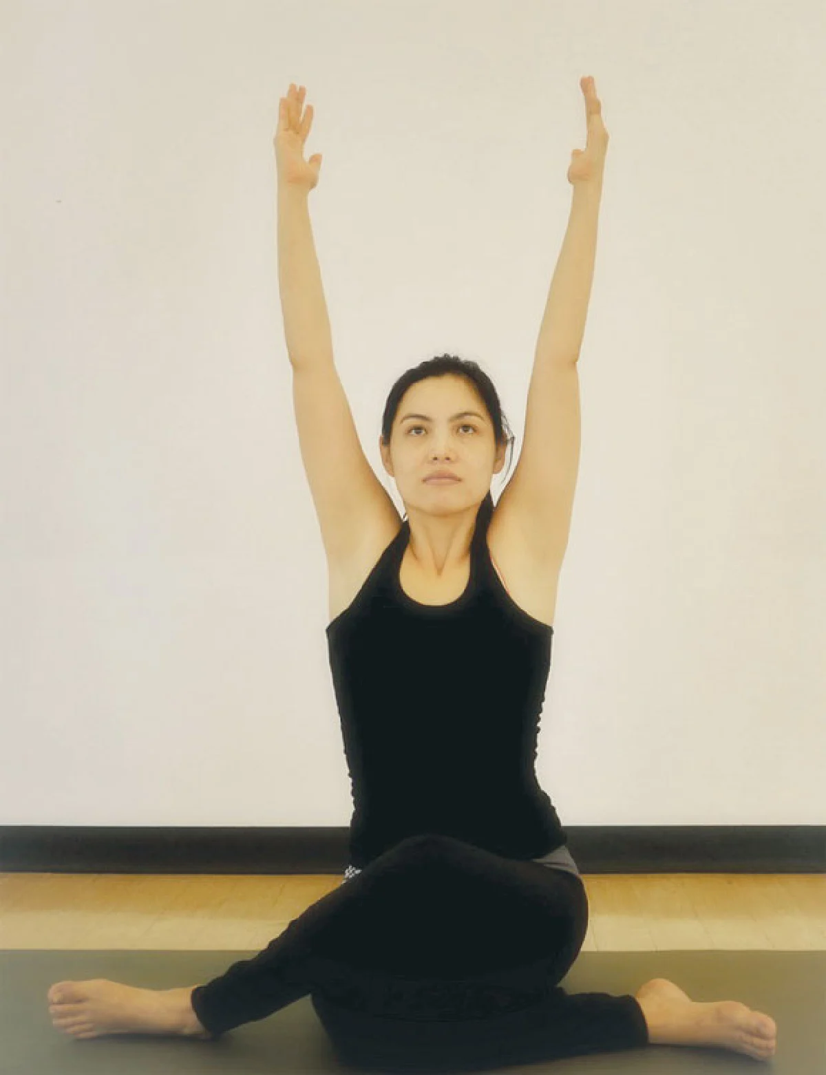 ท่านั่งวีราสนะเอียงด้านข้าง (Side Bend Virasana)