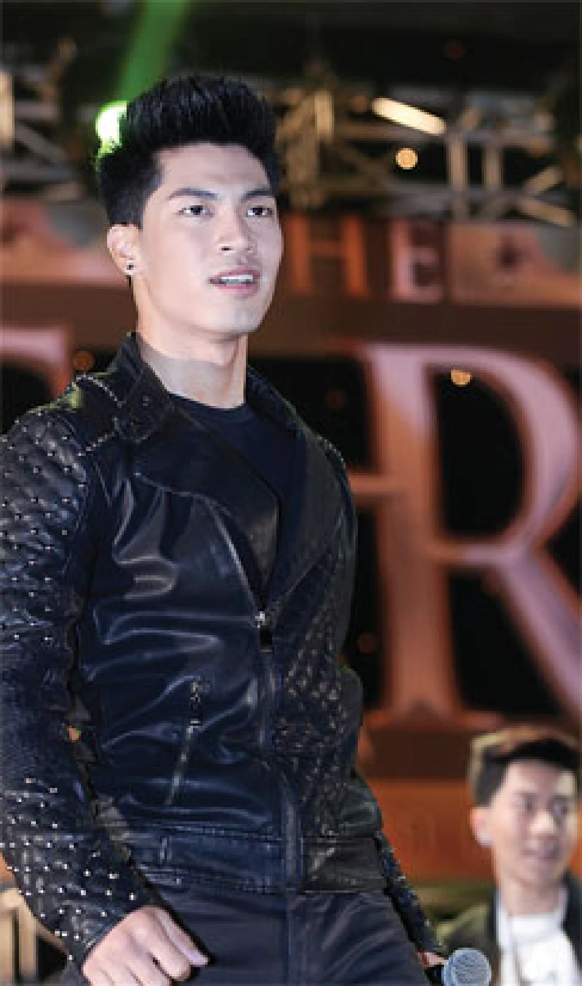 กว่าจะเป็นดาว