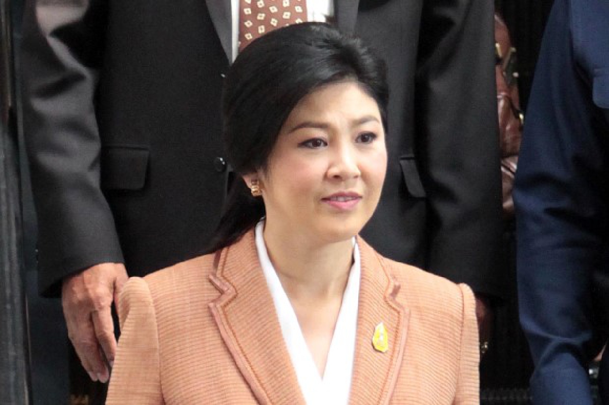 ยิ่งลักษณ์เรียกถกครม.เศรษฐกิจ ยิ่งลักษณ์เรียกถกครม.เศรษฐกิจ