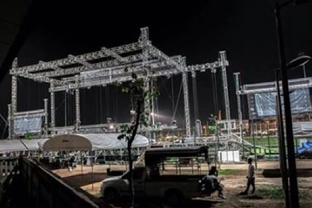 ระทึก!เวทีคอนเสิร์ตพังถล่มตาย1 เจ็บ 10