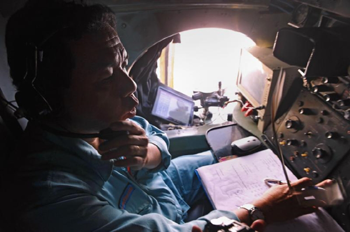 MH370: Search turns west ? "like going to the moon" (updated Monday)
