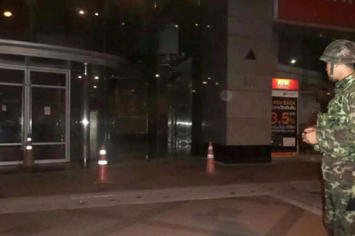 ปาบึ้มเอ็มเค2ตึกต้นสนทาวเวอร์โชคดีระเบิดไม่ทำงาน