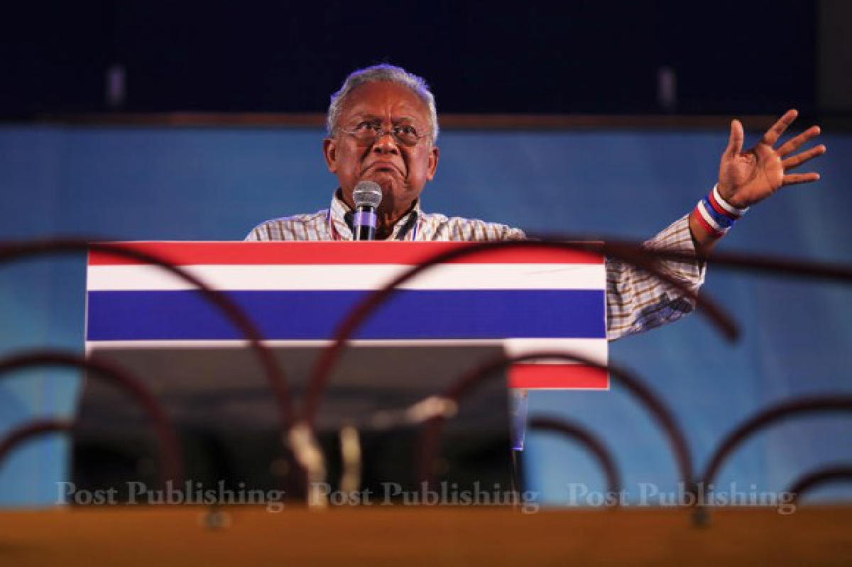 สุเทพซัดแดงสร้างวาทกรรมอำมาตย์พาดพิงป๋าเปรม สุเทพซัดแดงสร้างวาทกรรมอำมาตย์พาดพิงป๋าเปรม