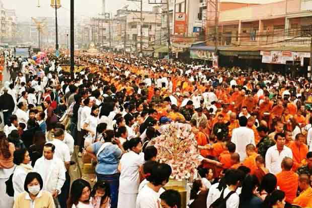 แม่สายจัดทำบุญตักบาตร3แผ่นดิน แม่สายจัดทำบุญตักบาตร3แผ่นดิน