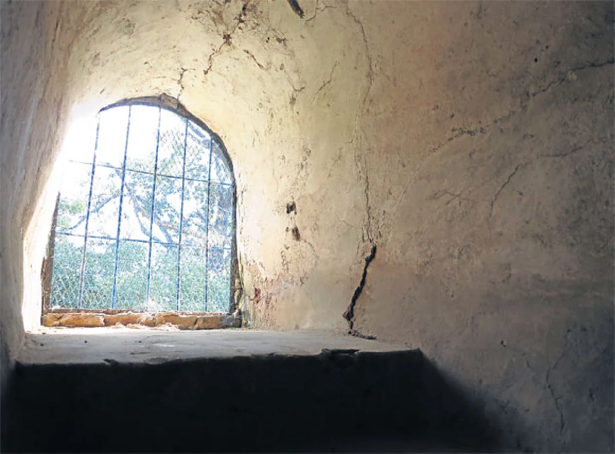 ชมจิตรกรรมฝาผนังโบสถ์วัดมหาเต็งดอจี